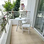 The Sunny Side Apartament *