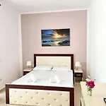 The Sunny Side Apartament Himara