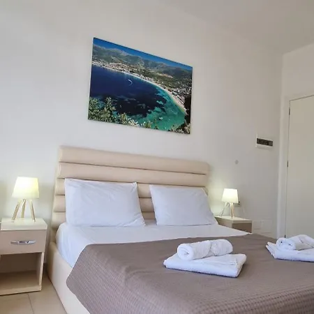 The Sunny Side Apartment