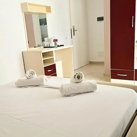 The Sunny Side Lejlighed