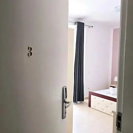 The Sunny Side Appartement Himare