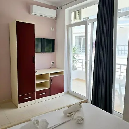 The Sunny Side Appartement Himare