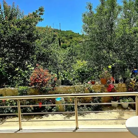 The Sunny Side Lejlighed