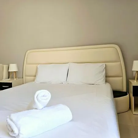 The Sunny Side Apartment Himarë