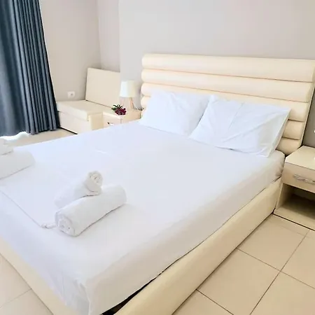 The Sunny Side Himarë