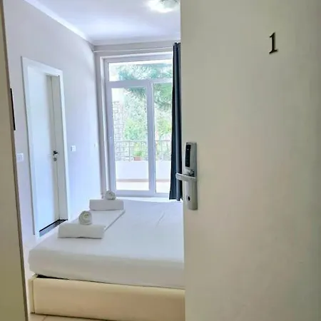 The Sunny Side Lejlighed *