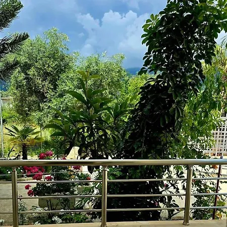 The Sunny Side Apartman Himara