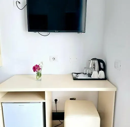 The Sunny Side Apartment *